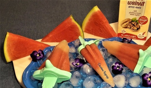 1. Этап. Арбузное мороженое с ореховым напитком ПП: Кушайте полезное мороженое с тонкой ореховой ноткой и наслаждайтесь! Волшебно вкусно!