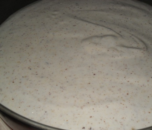 1. Этап. Торт Улыбка Шрека: 3. Выпекаем в разъемной форме при 200 градусах с конвекцией. Бисквит остудить и пропитать ликером 