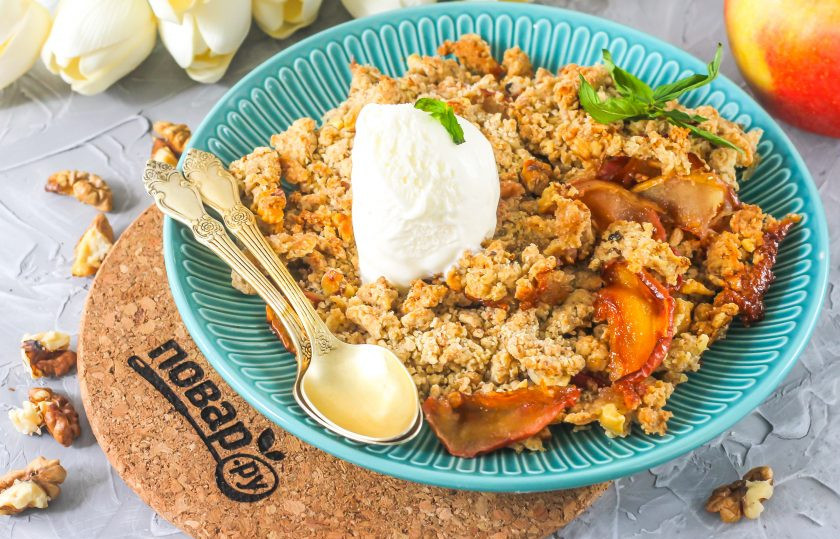 1. Этап. Яблочный гратен: Затем выложите на тарелки и подайте к столу теплой с шариком мороженого, сиропом или кофе, чаем.