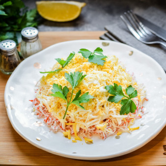 Тертый крабовый салат