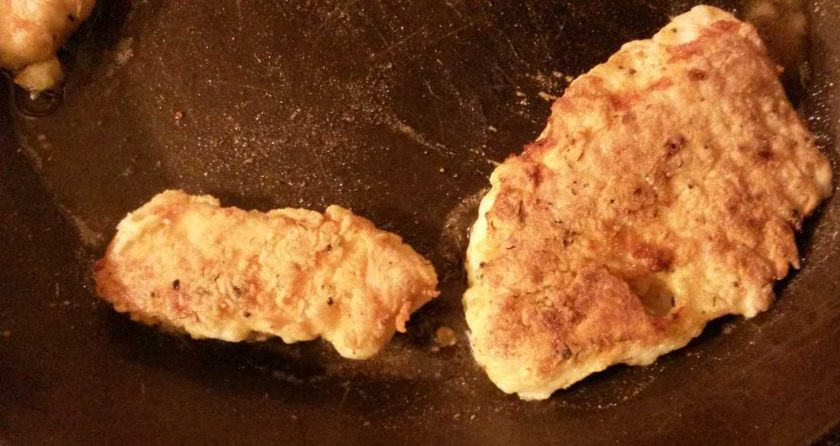 1. Этап. Щучье филе в кляре: Обжарьте рыбу на сковороде до золотистого цвета с каждой стороны, примерно по 5-6 минут. Приятного аппетита!