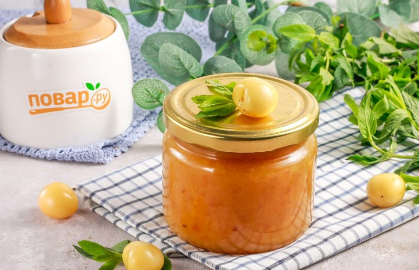 1. Этап. Джем из желтой черешни: Остудите при комнатной температуре, а после перенесите в кладовую, подвал, погреб.