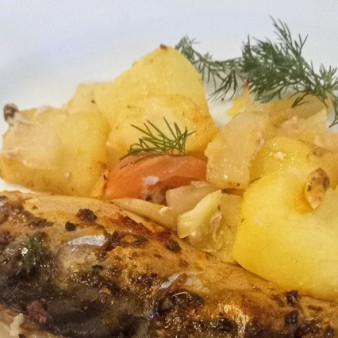 Скумбрия в духовке с картофелем