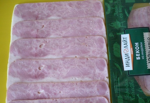 1. Этап. Слоеный пирог с беконом и ветчиной: Теперь из слоеного теста и бекона из индейки ТМ 