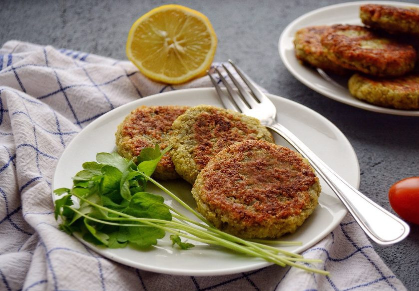 1. Этап. Котлеты из чечевицы и риса: Котлеты из чечевицы и риса готовы, приятного аппетита!