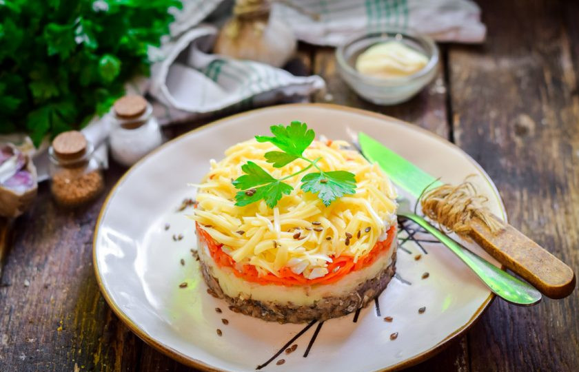 1. Этап. Салат Океан со шпротами: Приятного аппетита!