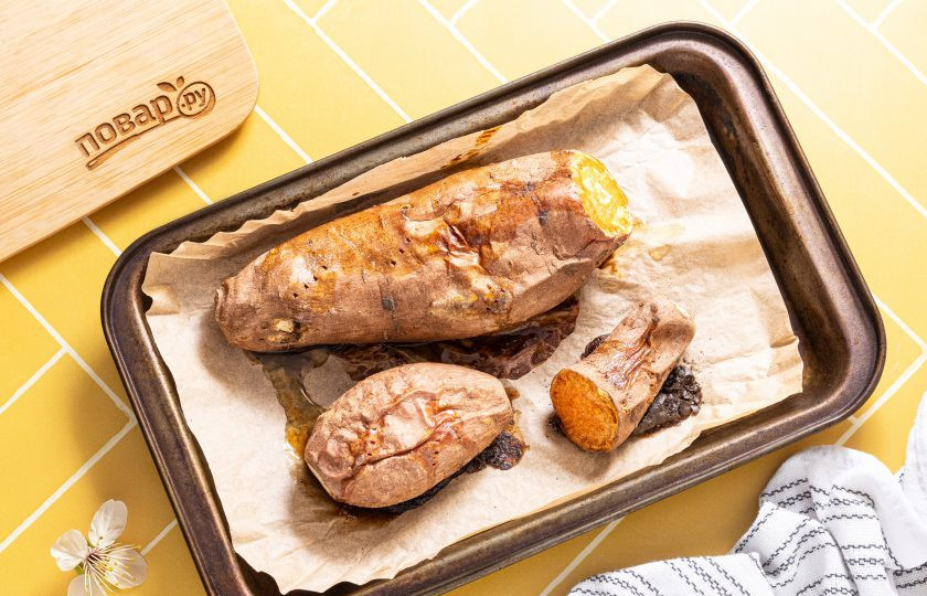 1. Этап. Конфеты из батата: После остудите. Очистите от кожуры.