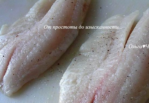 1. Этап. Тилапия в кокосово-лимонном соусе: Филе тилапии посолите, поперчите.