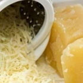 1. Этап. Салат Цезарь с пекинской капустой: Натереть сыр