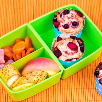 Полезные овсяные маффины с ягодами