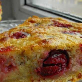 Заливной пирог с вишней