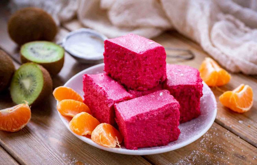 1. Этап. Воздушная пастила: Готовую пастилу извлеките из формы и нарежьте на небольшие кусочки. Приятного аппетита!