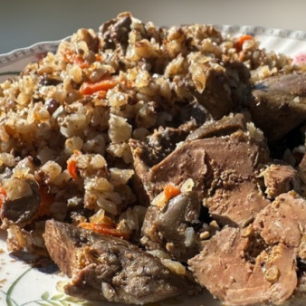 Гречневая каша с куриной печенью