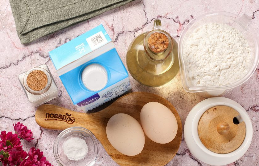 1. Этап. Блины на снежке: Подготовьте все ингредиенты.