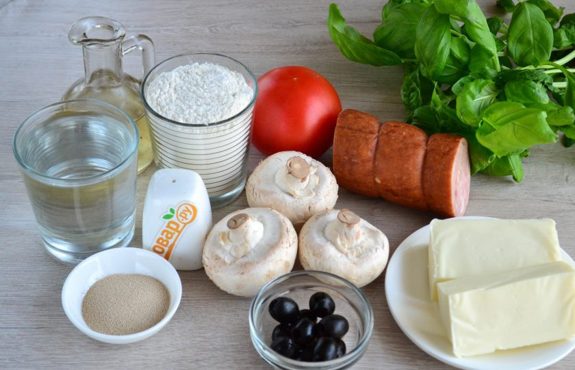 1. Этап. Пицца Каприччиозо: Подготовьте все необходимые ингредиенты.