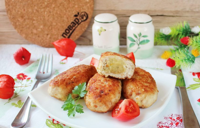 1. Этап. Зразы с горохом: Готовые зразы с горохом переложите в тарелку и можете подавать к столу, желательно горячими.