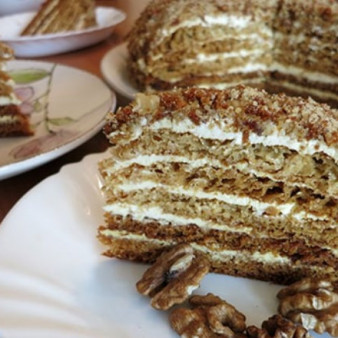 Простой медовый торт