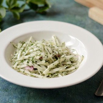 Салат из дайкона и лука