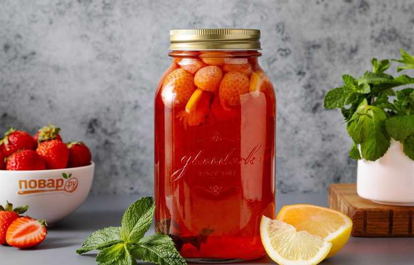 1. Этап. Компот из клубники, лимона и мяты на зиму: Компот из клубники, лимона и мяты на зиму готов.