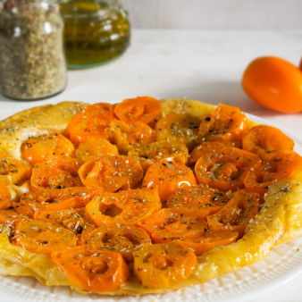 Тарт-татен с помидорами