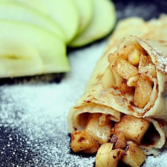 Блинчики с яблоками на кефире