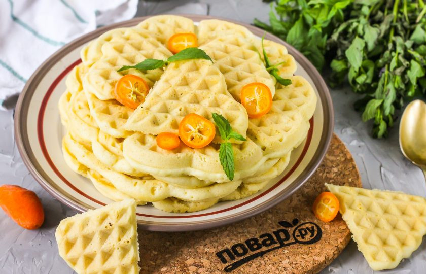 1. Этап. Венские вафли без глютена: Подайте сладкое вместе с горячими напитками: кофе, чаем, латте.