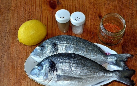 1. Этап. Дорадо на мангале: Подготовьте ингредиенты.