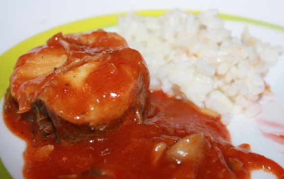 1. Этап. Рыба в томате в мультиварке: Подаем рыбу в томате с любимым гарниром. Приятного аппетита!