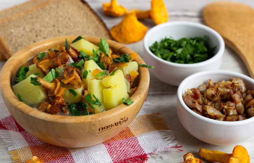 1. Этап. Деревенский суп с лисичками: Приятного аппетита!