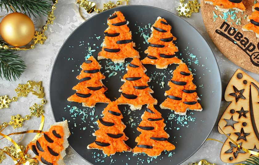 1. Этап. Брускетты Елочки на Новый год Тигра: Брускетты готовы! С наступающим Новым годом!