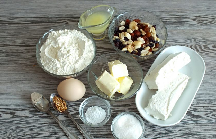 1. Этап. Кекс Штоллен: Подготовьте необходимые ингредиенты.