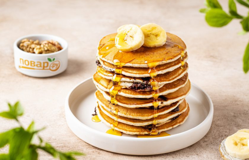 1. Этап. Панкейки с бананом и шоколадом: Панкейки с бананом и шоколадом готовы, приятного вам аппетита!