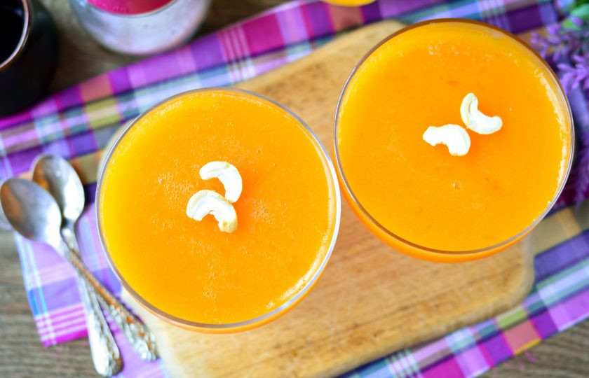 1. Этап. Желе из тыквы с апельсином: Желе из тыквы с апельсином застыло и готово. Подавайте десерт к столу.