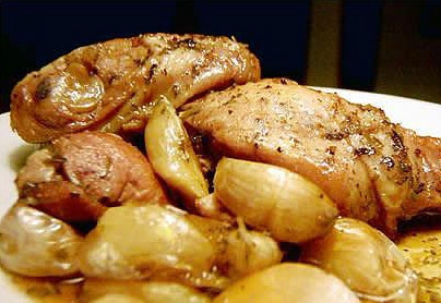 1. Этап. Курица, тушенная с чесноком: Блюдо готово. Приятного аппетита!