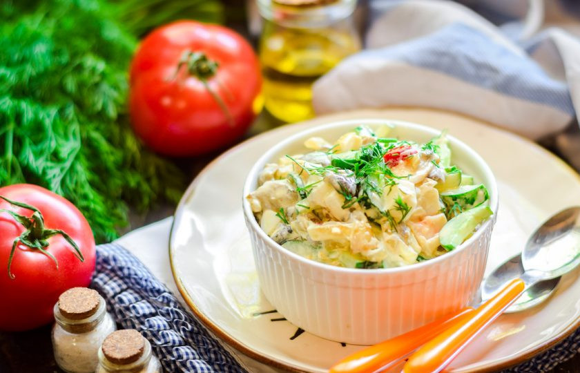 1. Этап. Салат из вешенок и кальмаров: Приятного аппетита!