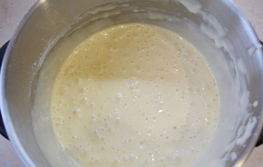 1. Этап. Капкейки для любимого: Готовое тесто очень пышное и воздушное.