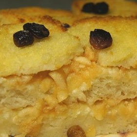 Шарлотка из сухарей с яблоками