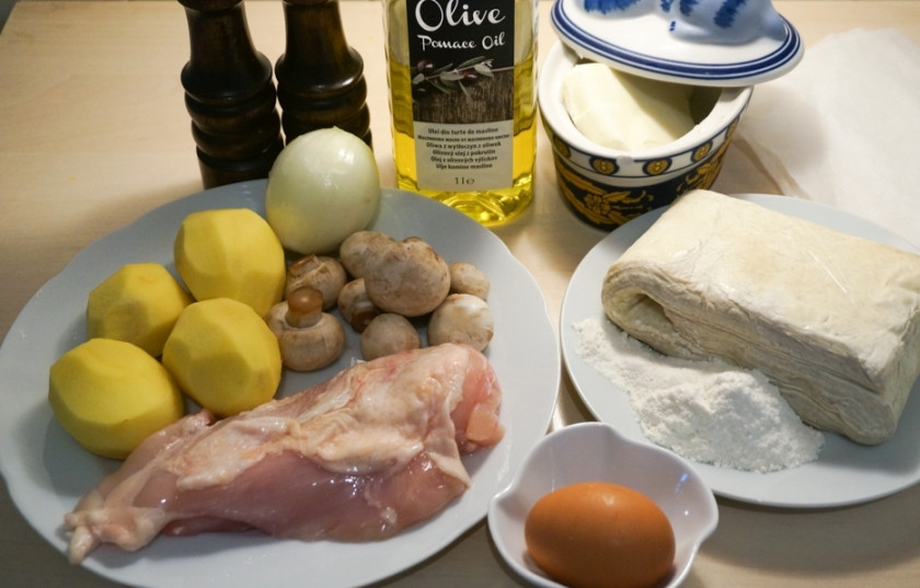 1. Этап. Быстрый мясной пирог: 1. Перед вами весь перечень ингредиентов, которые будут использоваться в этом простом рецепте быстрого мясного пирога. Вы можете варьировать этот набор по собственному вкусу.