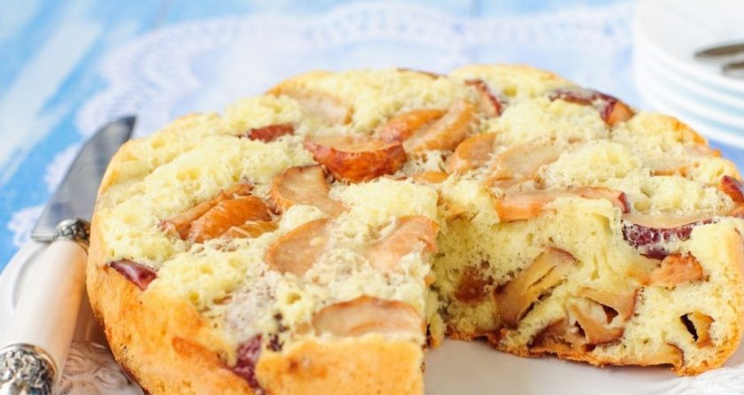 1. Этап. Шарлотка для мультиварки: Запекайте шарлотку в режиме 