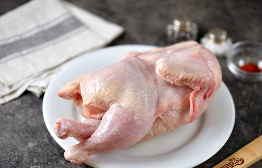 1. Этап. Корнишоны-гриль: Подготовьте необходимые ингредиенты.