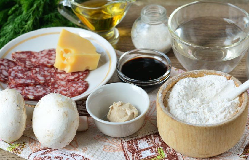 1. Этап. Пицца Терияки: Подготовьте все ингредиенты.