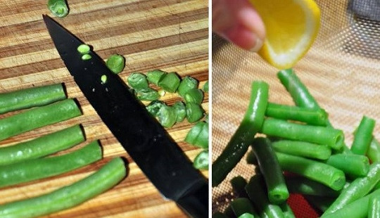 1. Этап. Салат из консервированного тунца: 1. Первым делом поставьте варить вкрутую яйца. Фасоль вымойте, удалите кончики и отправьте в кипящую подсоленную воду на 3-4 минуты. После откиньте на дуршлаг и сразу же полейте соком лимона, чтобы она сохранила свой насыщенный цвет.