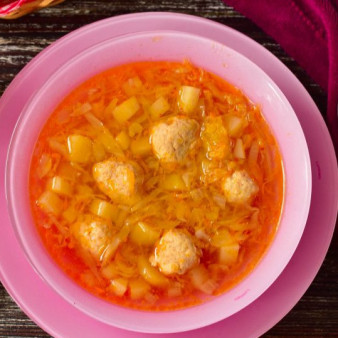 Щи с фрикадельками в мультиварке