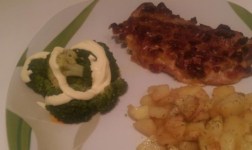 1. Этап. Стейк «Курфюрст»: Вот такое золотистое получается мясо. Приятного аппетита.