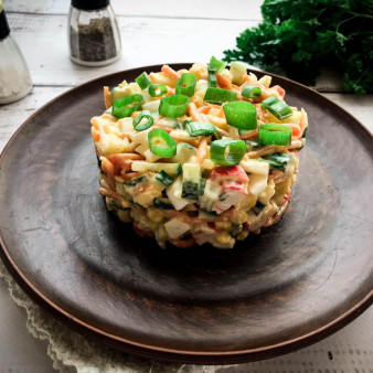 Салат Виктория с крабовыми палочками