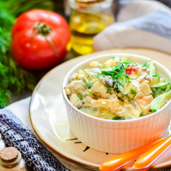 Салат из вешенок и кальмаров