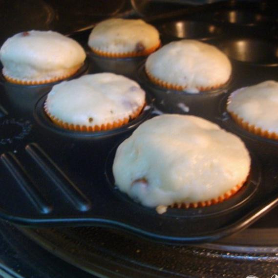 1. Этап. Банановые кексы в микроволновке: Доставайте и можно подавать к столу. Приятного аппетита.