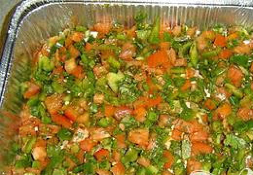 1. Этап. Мексиканская слоеная подлива: Выложить овощи.