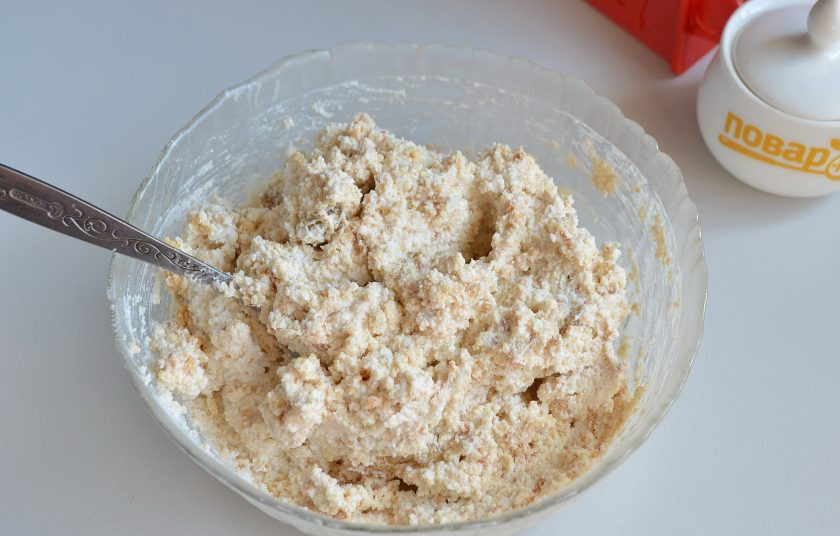 1. Этап. Ванильная пасха с печеньем: 5. Тщательно перемешайте.