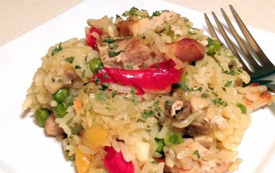 1. Этап. Плов со свинины: Подавайте плов горячим, с маринованными овощами или салатом. Приятного аппетита!